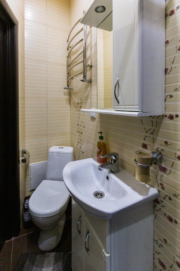 8 Svyatoho Teodora Square Apartments Львів Екстер'єр фото